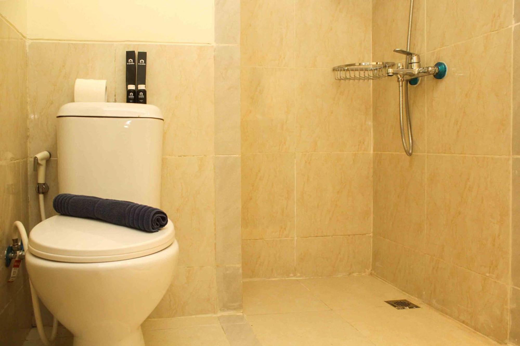 Comfortable And Spacious 2br At Meikarta By Travelio Bekasi